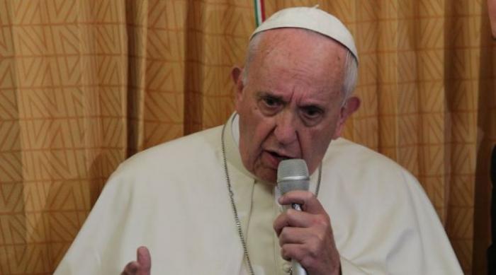 Doutrinar crianças com ideologia de gênero é uma maldade, afirma o Papa