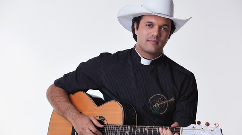 Padre Alessandro Campos